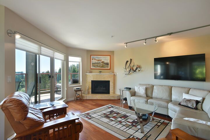 Property Photo: 5780 Trail Avenue 301 BC V7Z 0K5