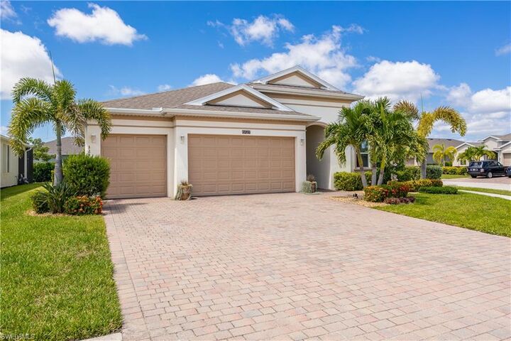 Property Photo:  3286 Baravaldo Cir  FL 33909 