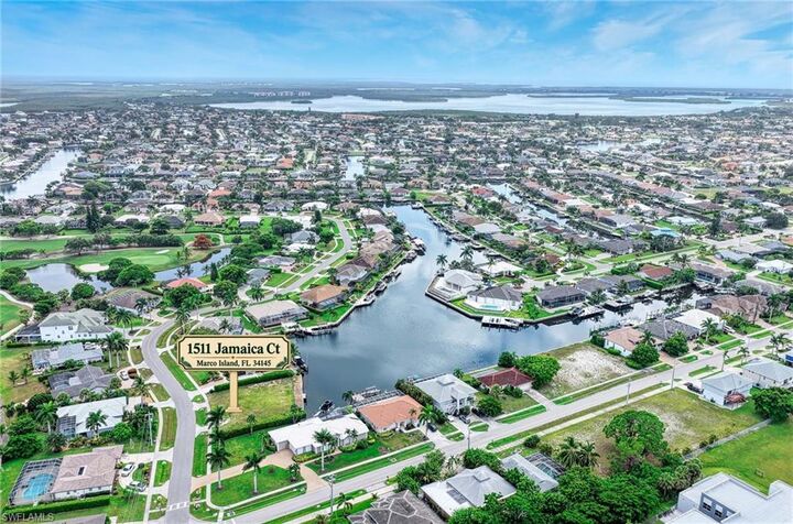 Property Photo: 1511 Jamaica Ct FL 34145