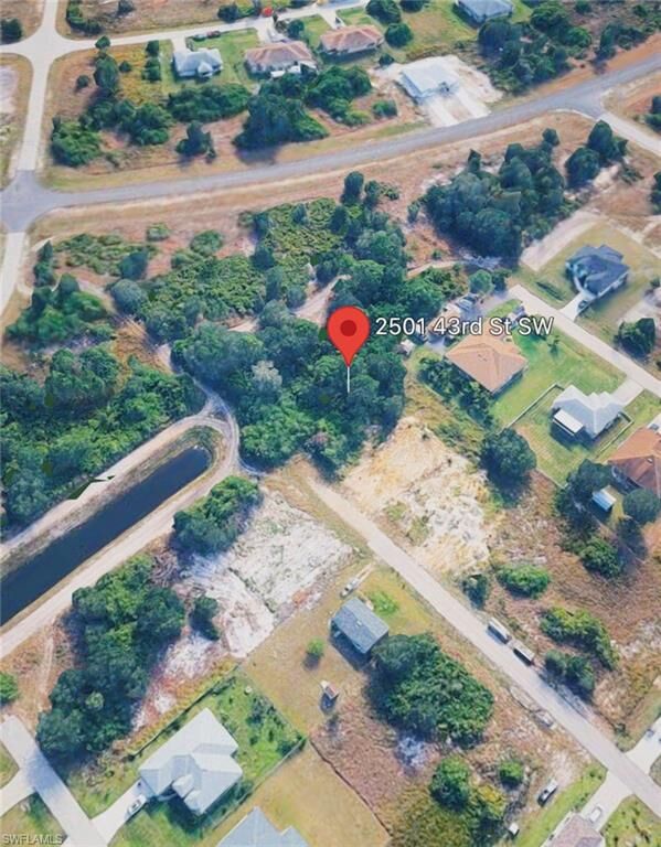 Property Photo:  2501 43rd St SW  FL 33976 