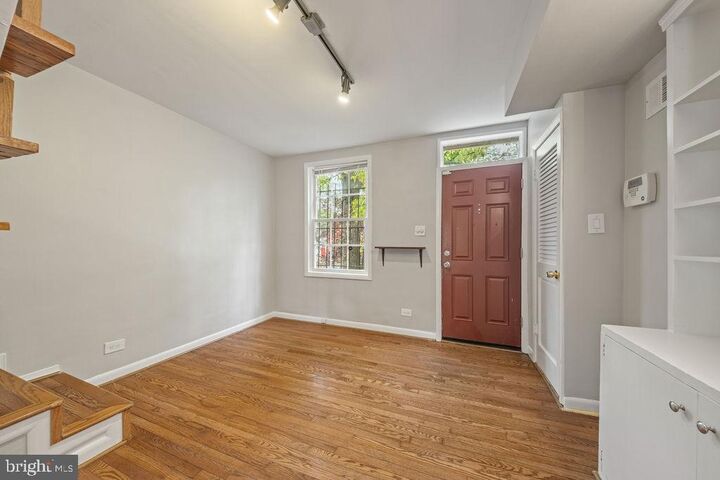 Property Photo:  1124 C Street NE  DC 20002 