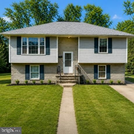 Property Photo: 423 Palmer Street VA 22401