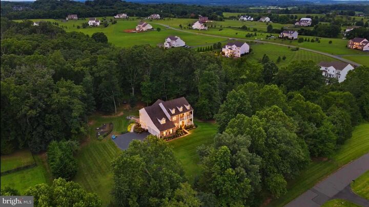 Property Photo: 40753 Greyhouse Place VA 20175