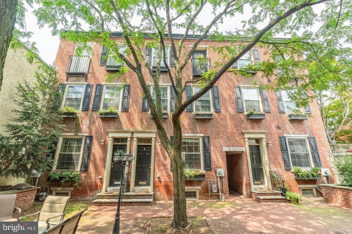 Property Photo: 970 N Lawrence Street R Rear PA 19123