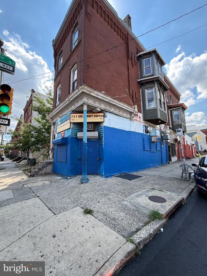 Property Photo:  1542 Diamond Street  PA 19121 