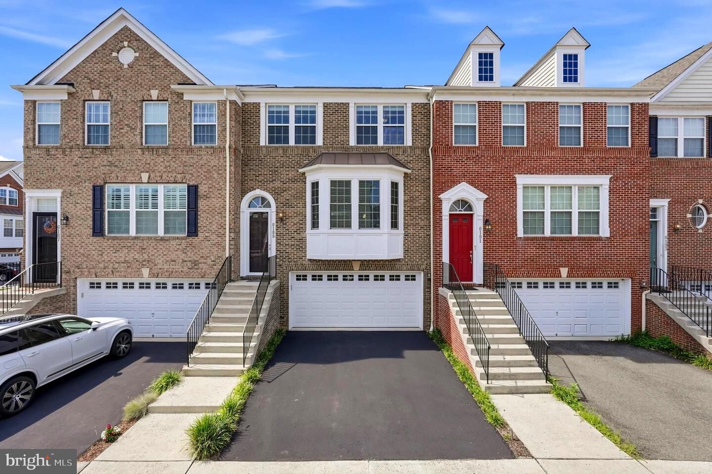 Property Photo:  6189 Royal Crest Lane  VA 22310 
