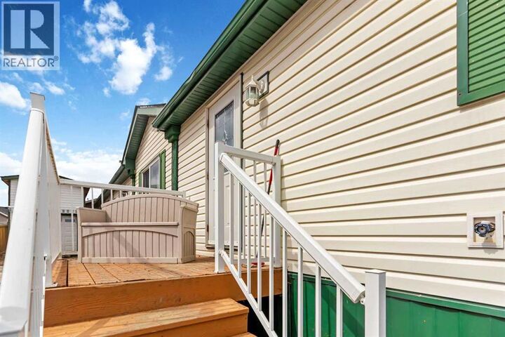 Property Photo:  240 McKinlay Crescent  AB T9K 2M8 