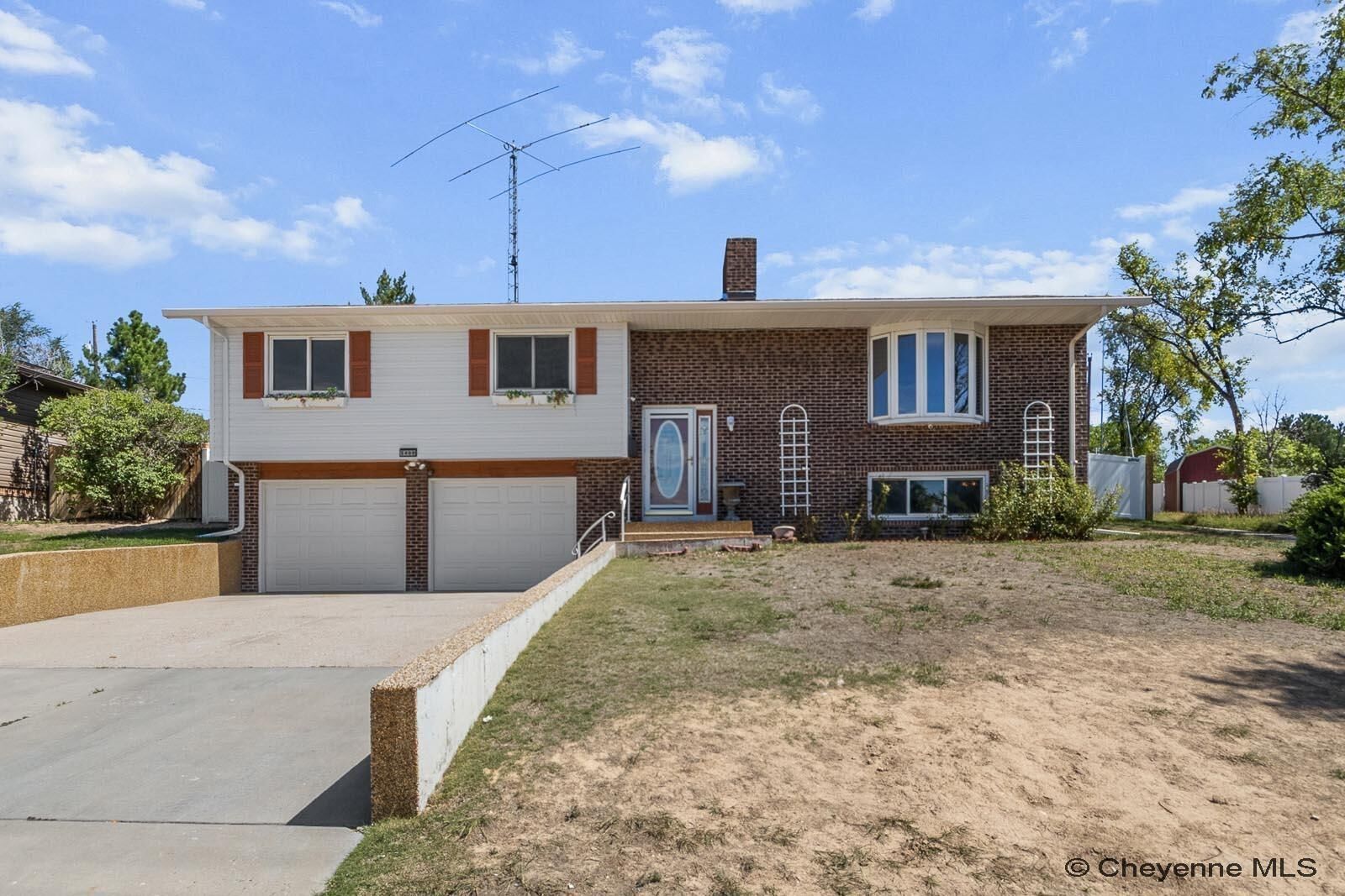 Property Photo: 5409 Hilltop Ave WY 82009