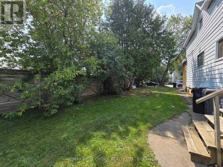 Property Photo:  115 Cameron Street  ON P7C 2G7 