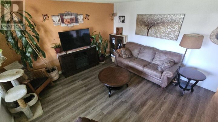 Property Photo:  1820 Hamilton Ave  ON P7E 4Y1 