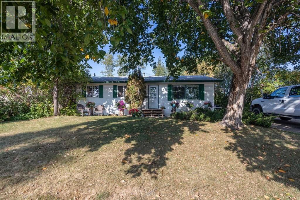 Property Photo: 54 Birch Road AB T9H 1J7