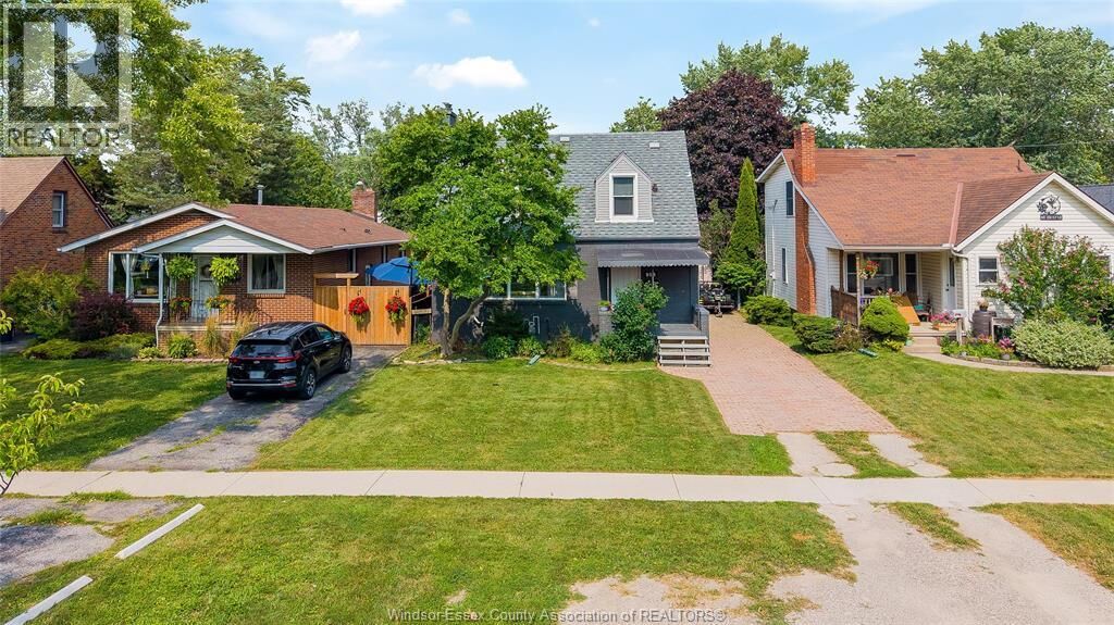 Property Photo: 956 Homedale Boulevard ON N8S 2T2