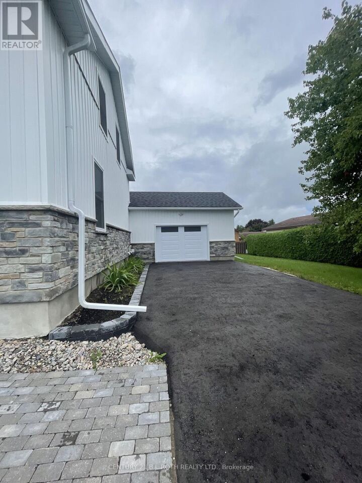 Property Photo: 9 Bertram Drive ON L0L 1P0