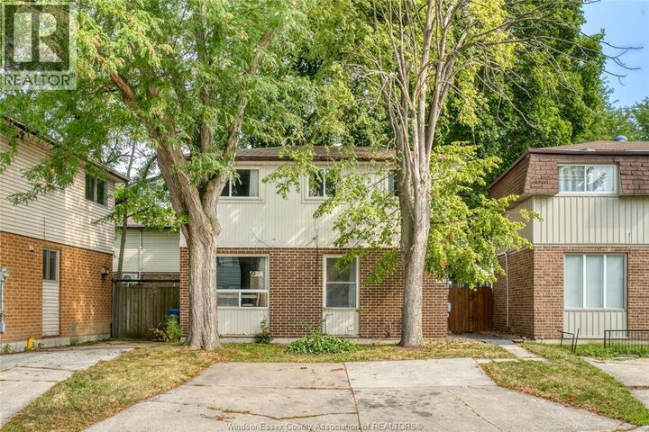Property Photo:  9370 Aire Court  ON N8S 4E6 