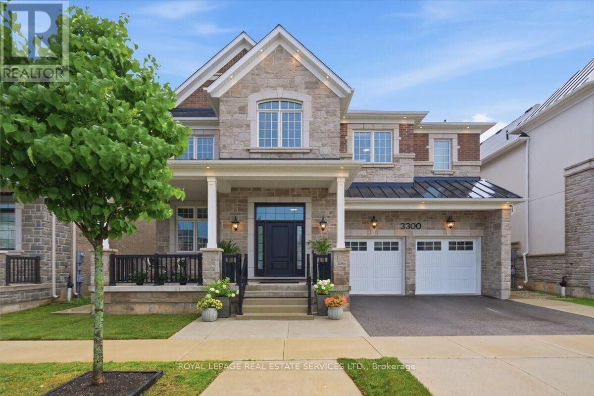 Property Photo: 3300 Sunningdale Gardens ON L6M 5K5