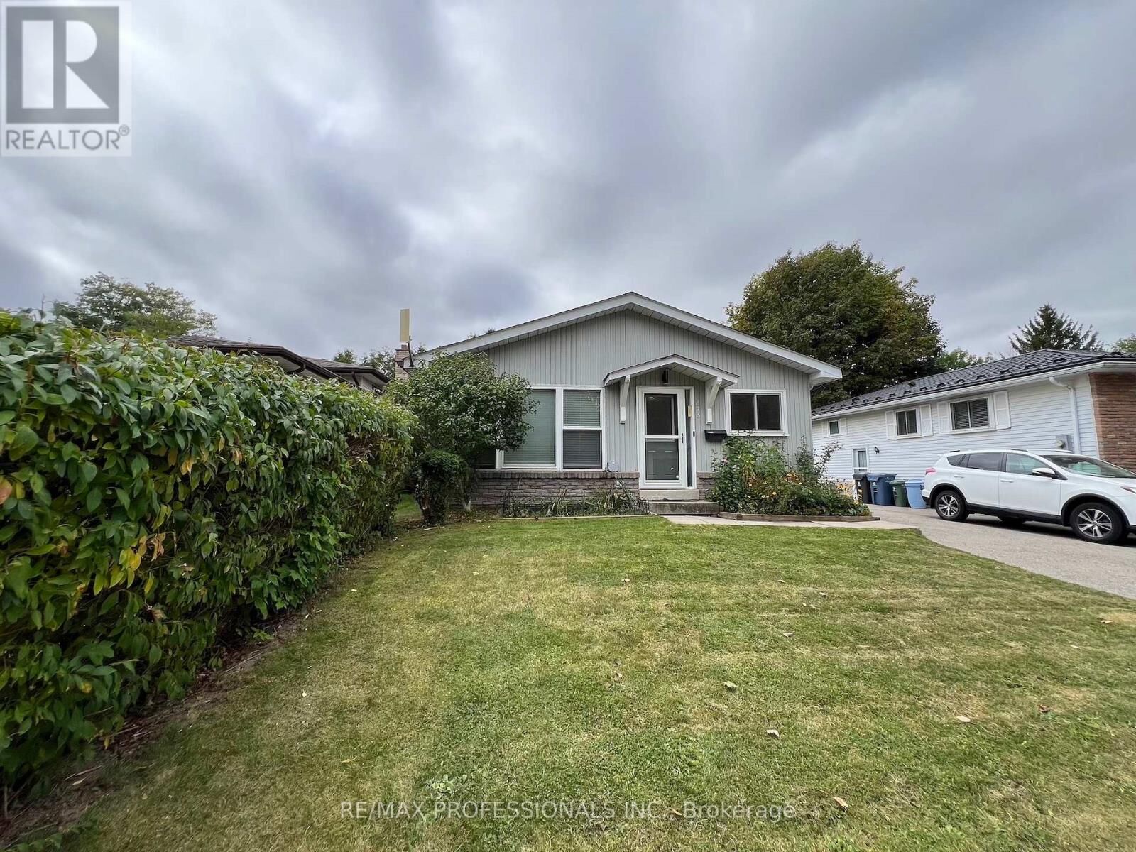Property Photo:  373 West Acres Drive  ON N1H 7B3 