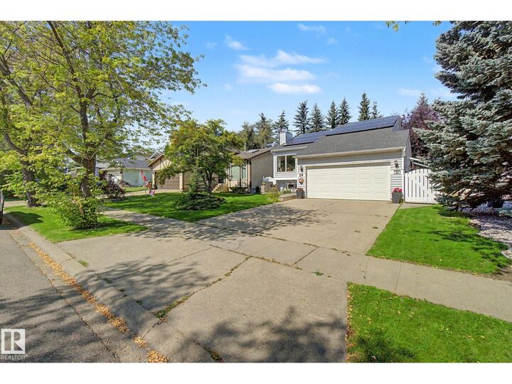 Property Photo: 29 Larch Wy AB T8N 4L2