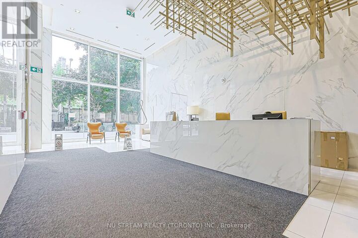 Property Photo:  85 Wood Street 1512  ON M4Y 0E8 