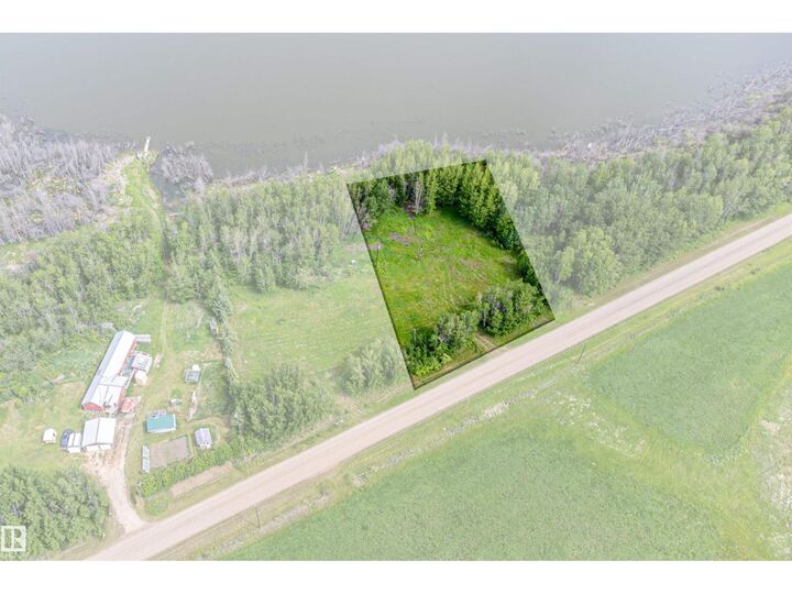 Property Photo:  3424 Twp Rd 570  AB T0E 1A0 