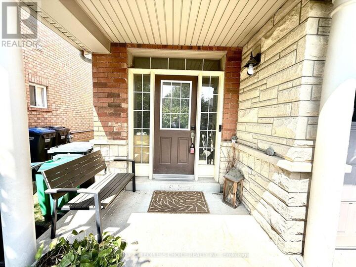 Property Photo: 3927 Stardust Drive ON L5M 8A4