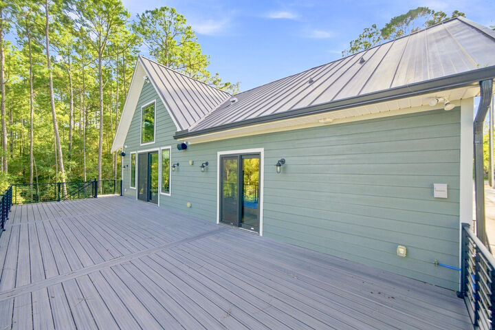 Property Photo:  172 Blue Pond Circle  FL 32455 