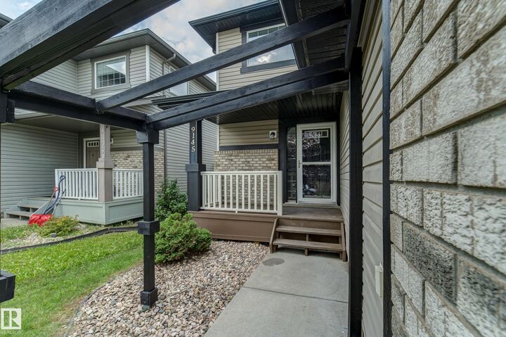 Property Photo:  9145 Scott Crescent NW  AB T6R 0E5 
