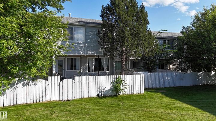 Property Photo: 71 Amberly Court NW AB T5A 2H9