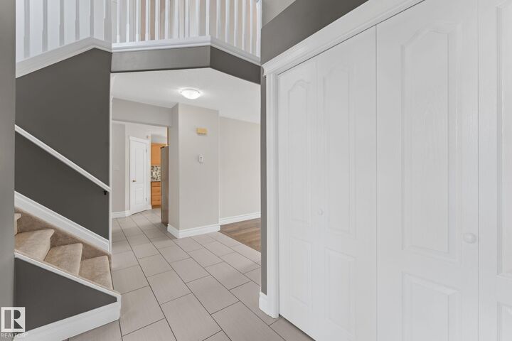 Property Photo:  173 Castle Drive NW  AB T5X 6G4 