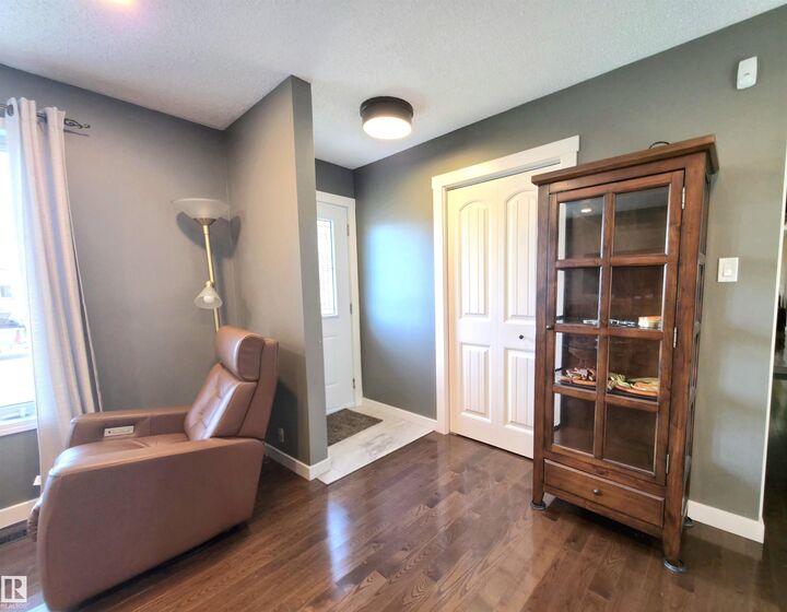 Property Photo: 10543 109 Street AB T7P 1A9