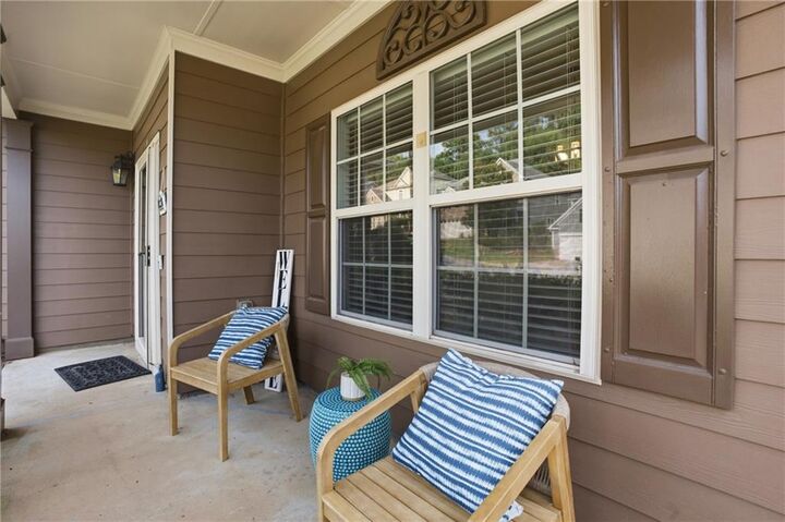Property Photo:  423 Crestmont Lane  GA 30114 