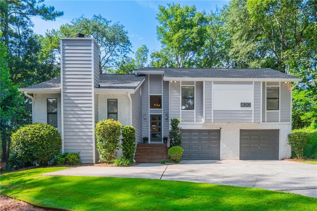 Property Photo:  420 Stonebridge Drive  GA 30075 