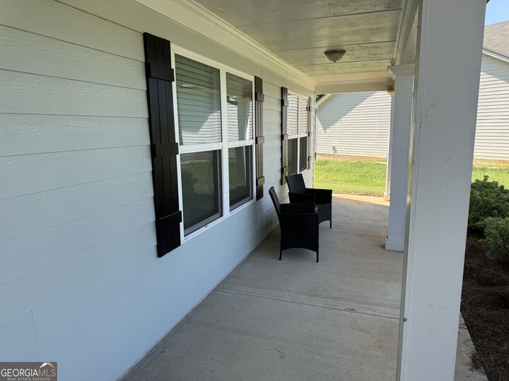 Property Photo:  525 Grand Oaks Avenue  GA 30620 