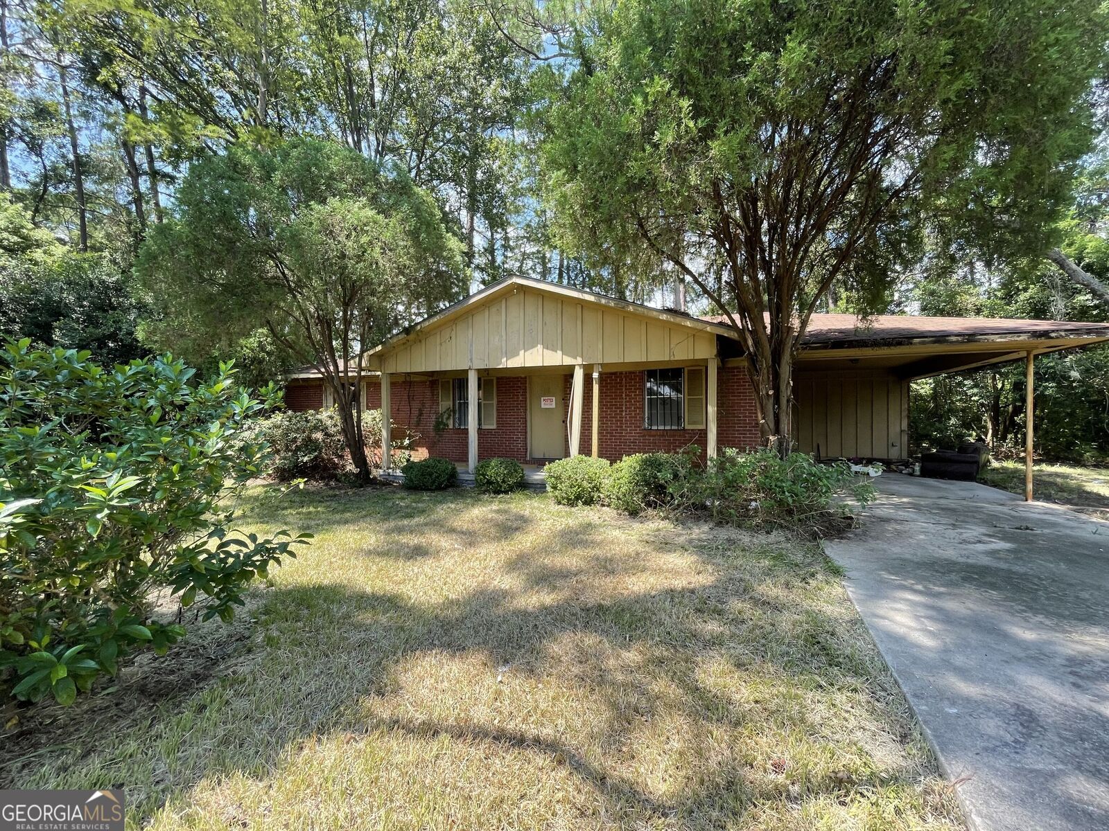 Property Photo:  223 Suburban Drive  GA 31520 