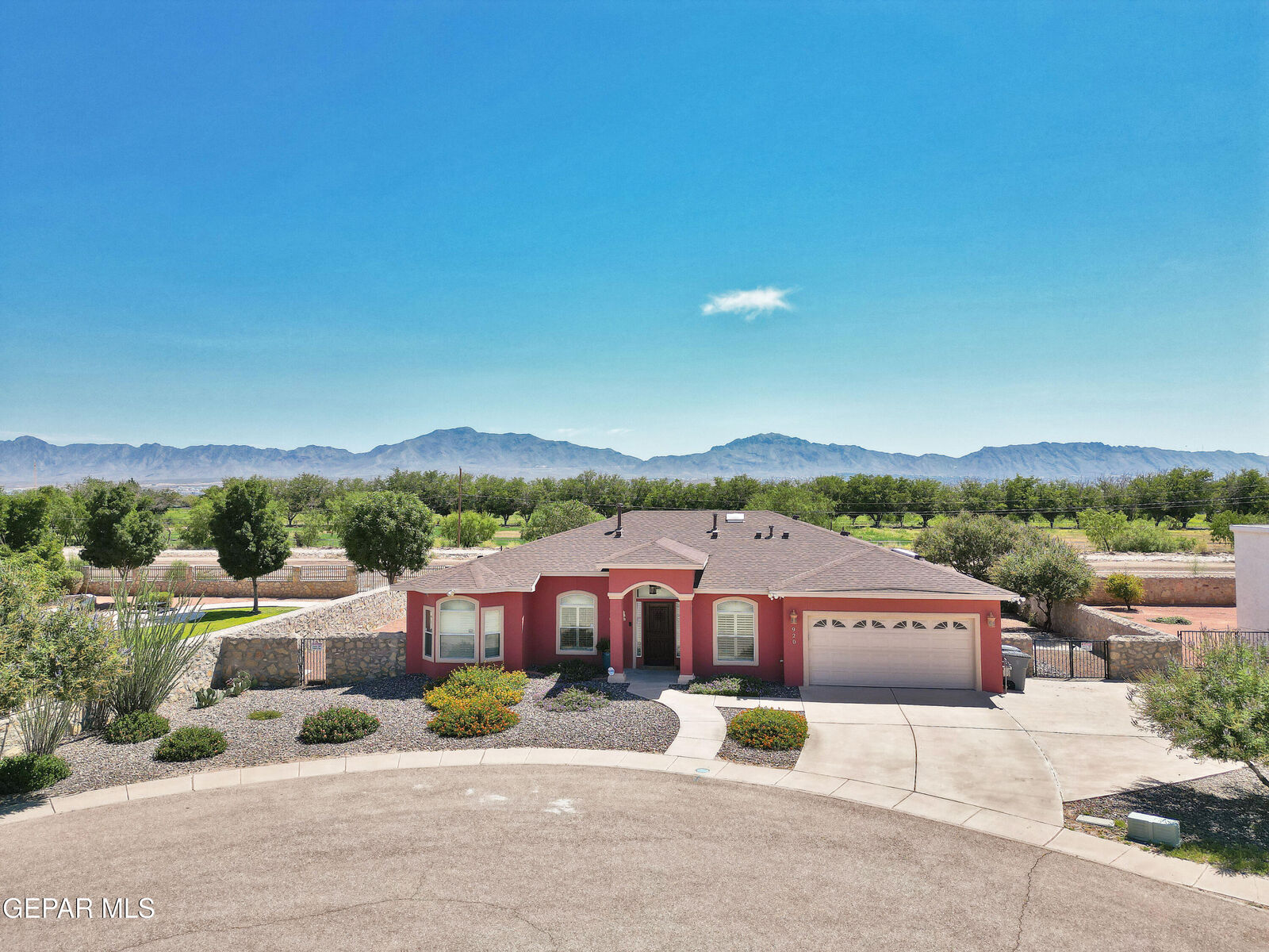 Property Photo:  920 Tyler Seth Avenue  TX 79932 