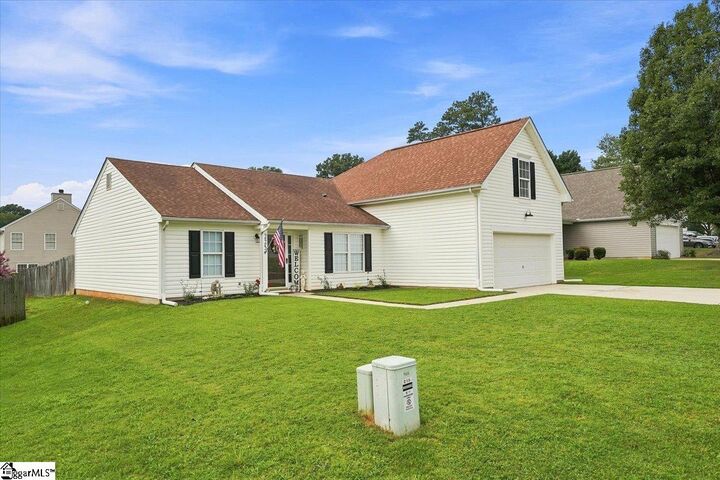 Property Photo: 225 Kittiwake Lane SC 29316