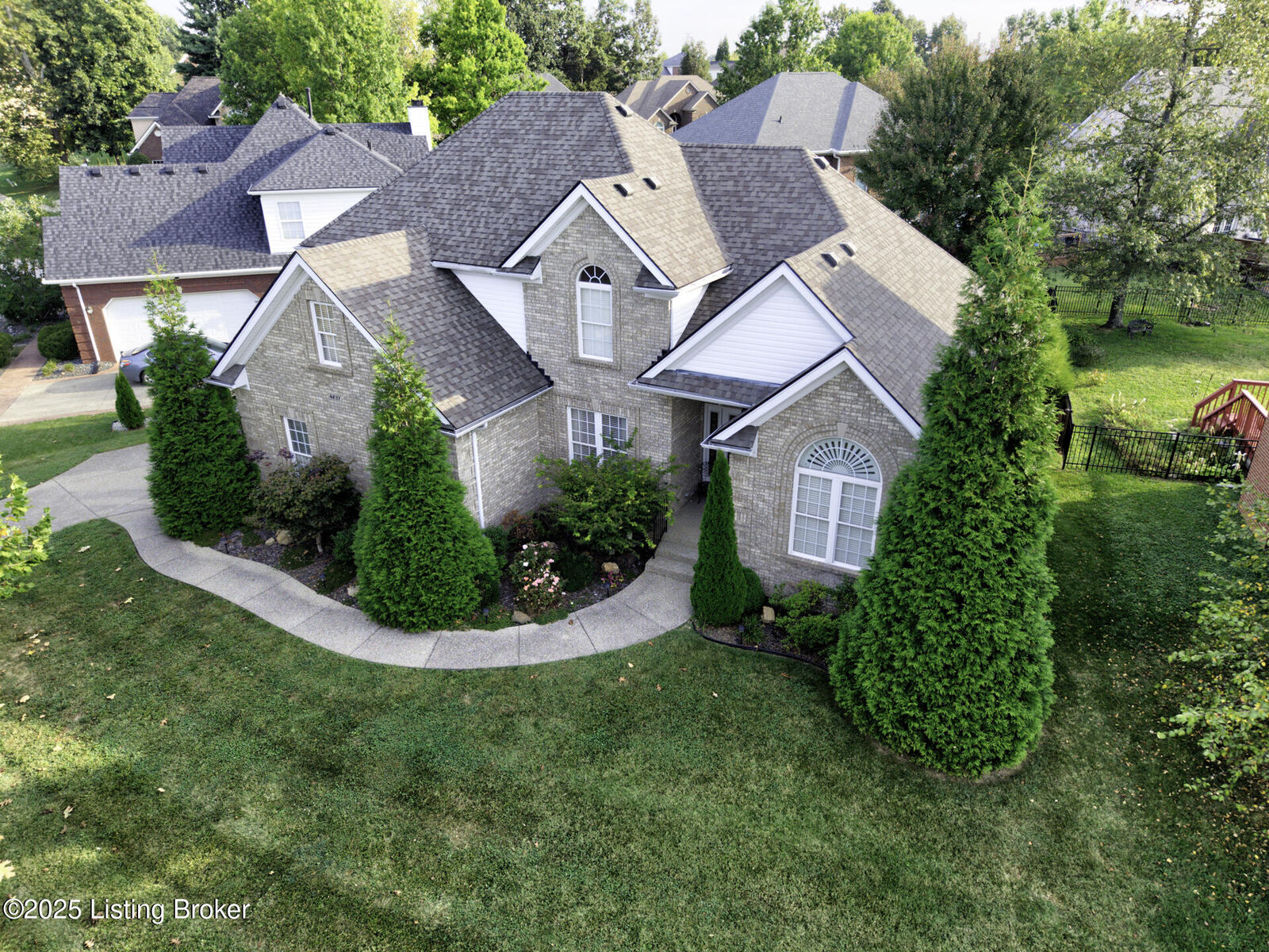 Property Photo:  4237 Pleasant Glen Dr  KY 40299 