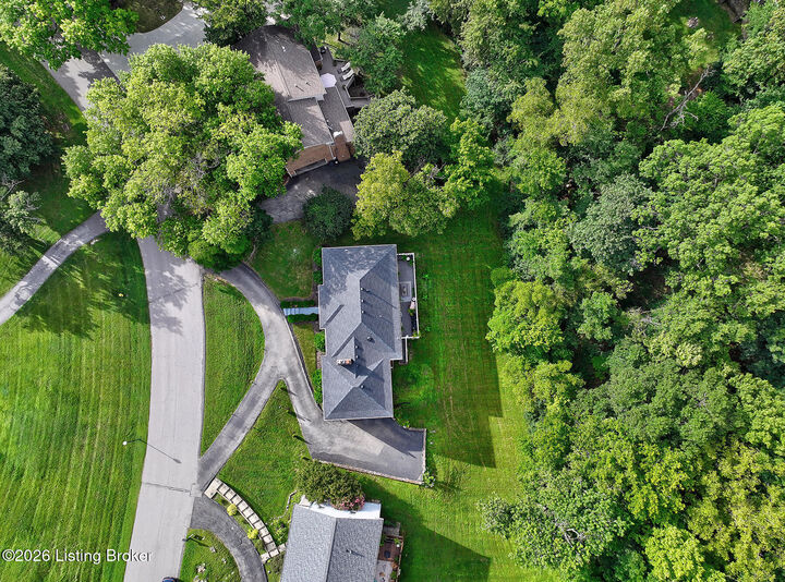 Property Photo:  6712 Foxcroft Rd  KY 40059 