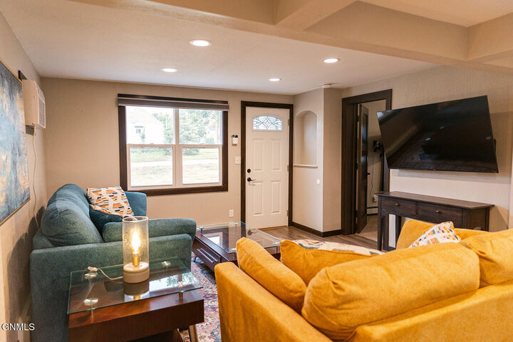 Property Photo:  110 9th Avenue NW  ND 58554 