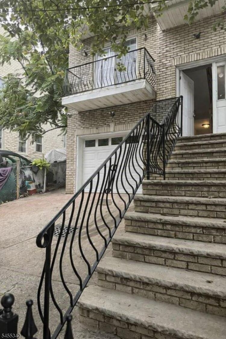 Property Photo: 461 S 14th St NJ 07103