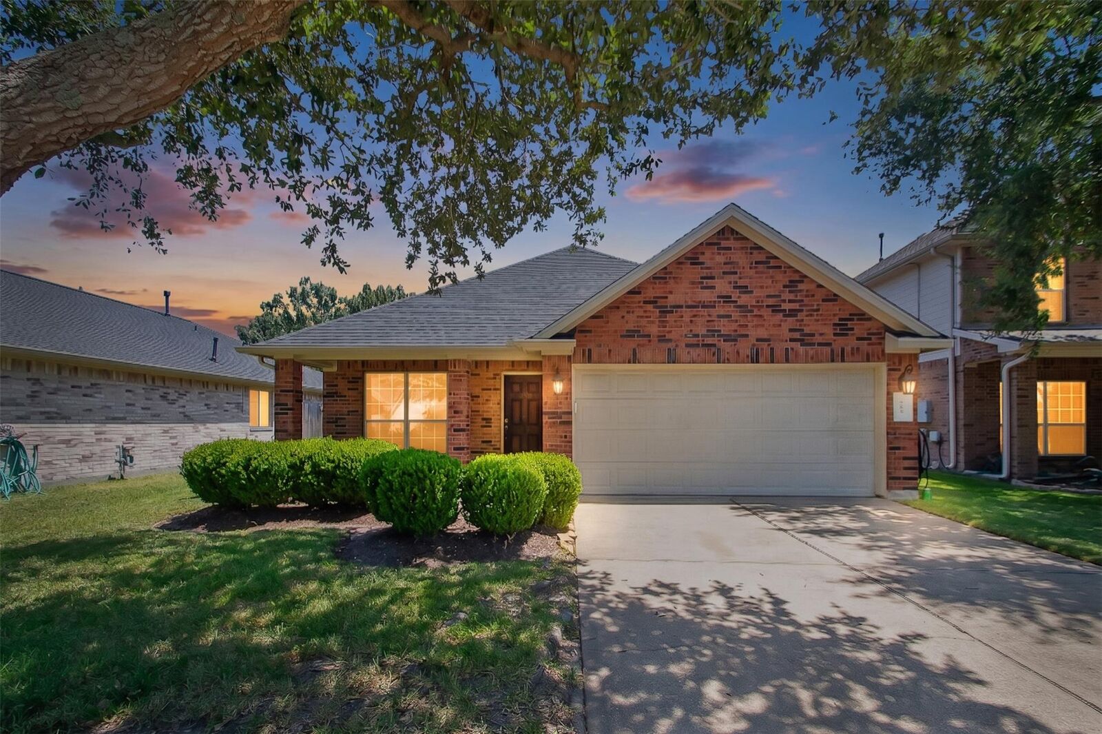 Property Photo:  6853 Arbor Hollow Lane  TX 77539 