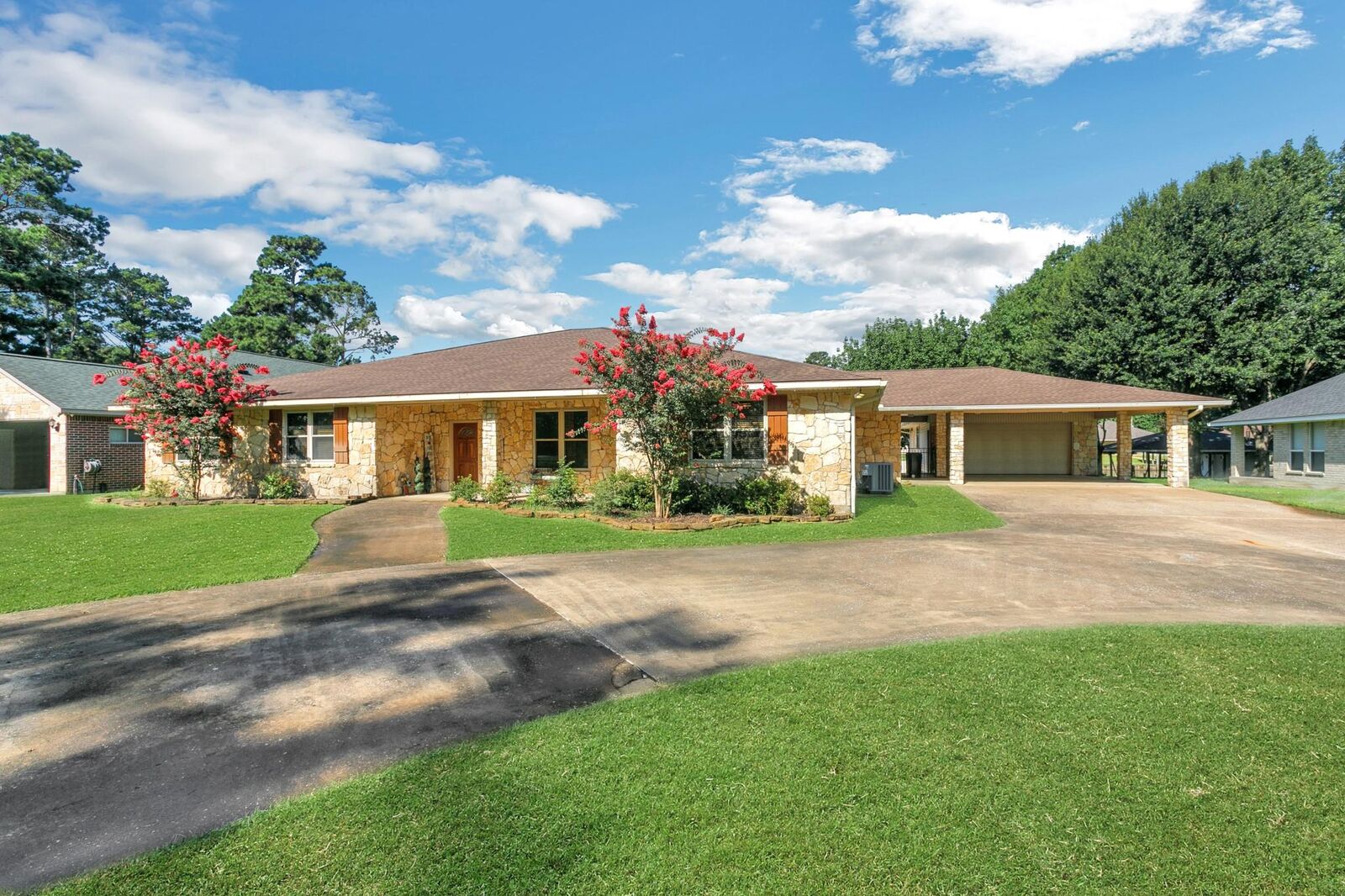 Property Photo: 26 Westpoint Drive TX 75862