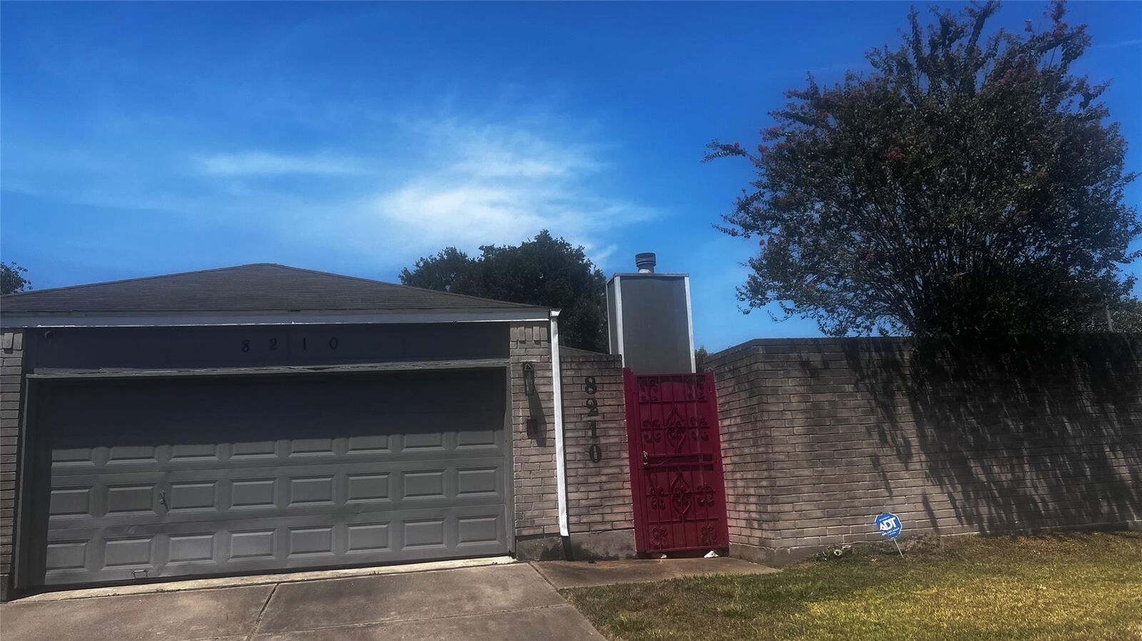 Property Photo: 8210 Twin Tree Lane TX 77071