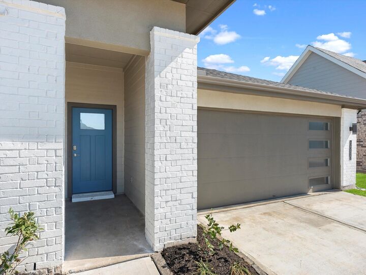 Property Photo: 3335 Silverton Drive TX 77494