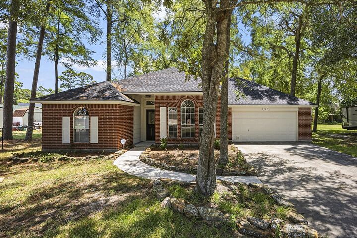 Property Photo: 3115 Lake Breeze Lane TX 77532