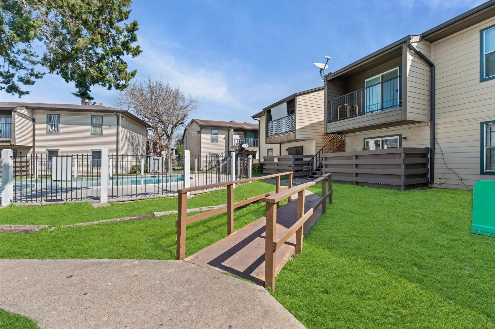 Property Photo: 6161 Reims Road 402 TX 77036