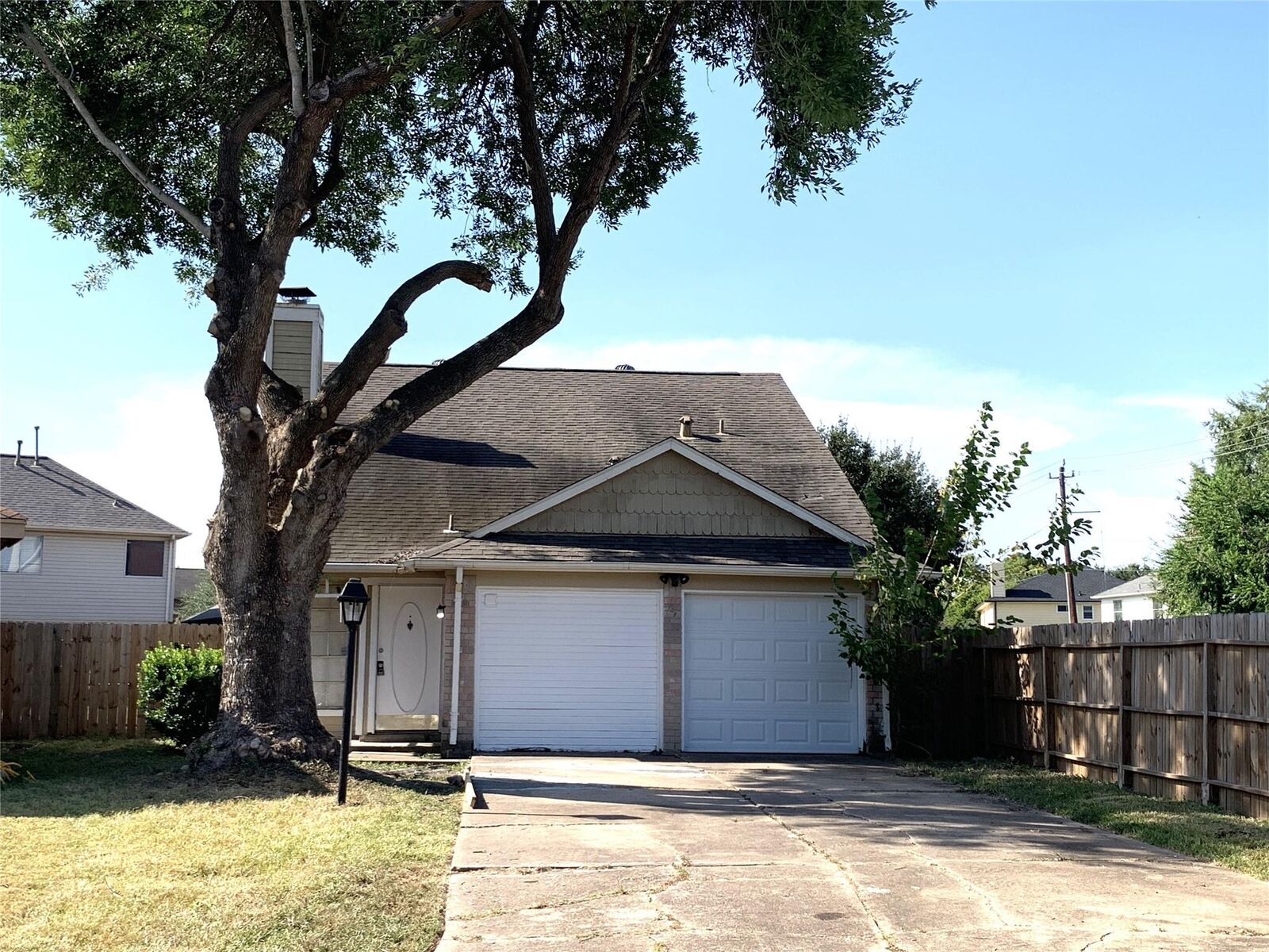 Property Photo:  2002 Greencourt Drive  TX 77489 