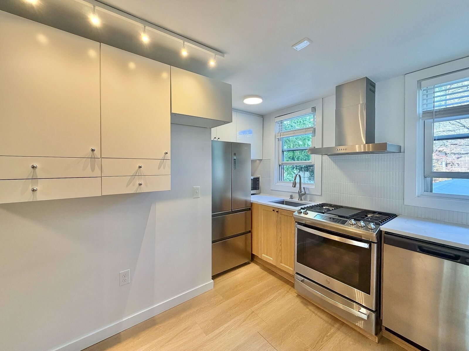 Property Photo: 432 2nd St 1 NJ 07302