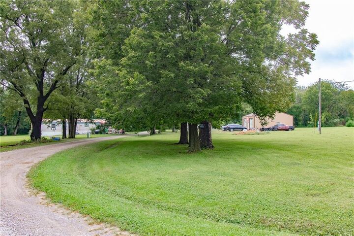 Property Photo:  125 NE 641st Road  MO 65336 