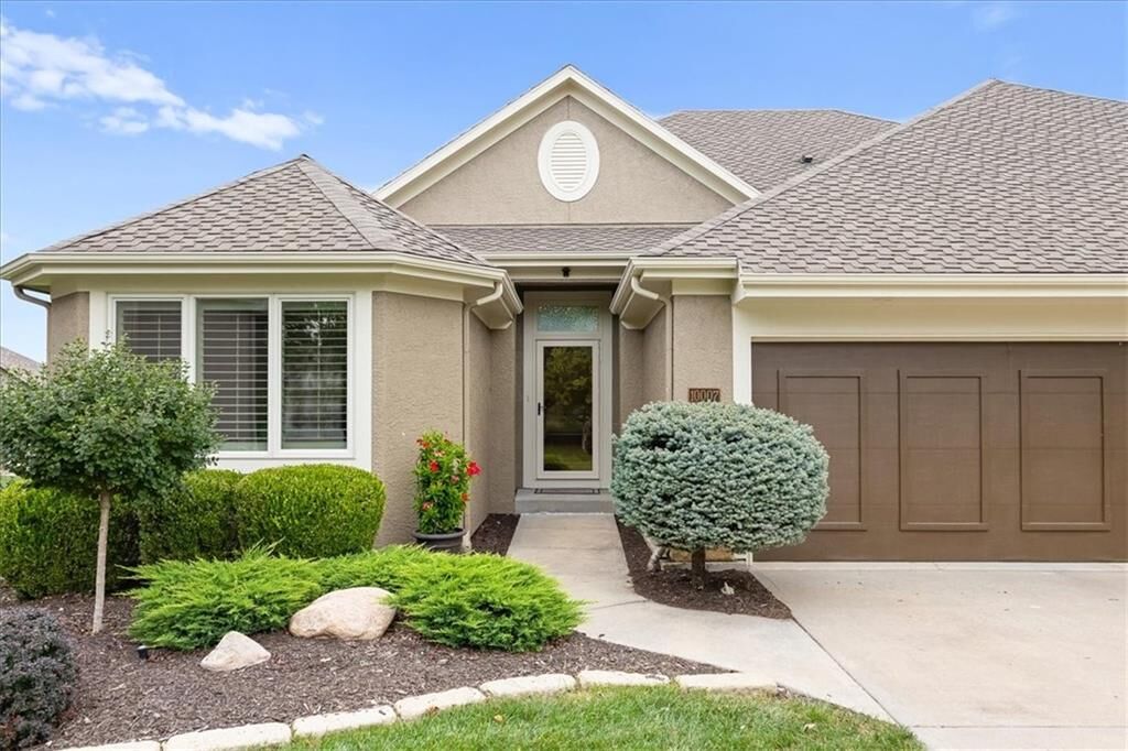 Property Photo:  10007 Millstone Drive  KS 66220 
