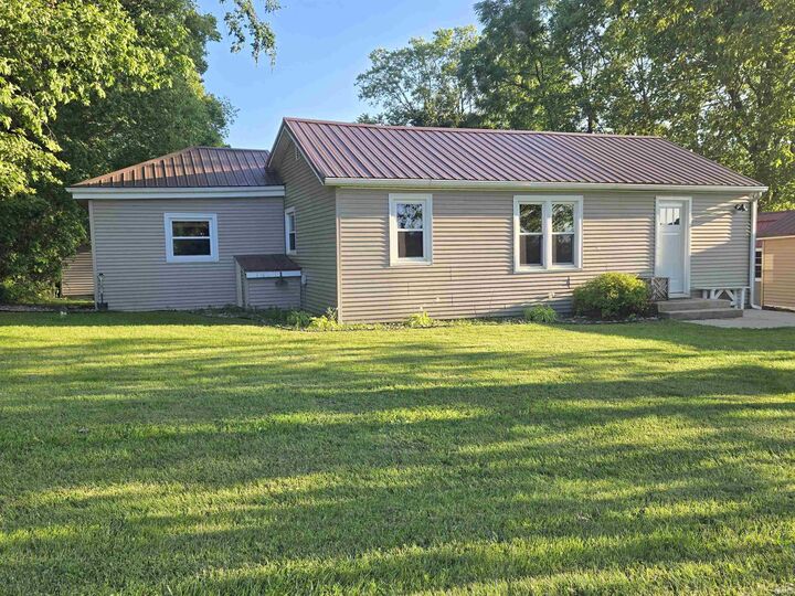 Property Photo:  4010 E 600 N Road  IN 46723 